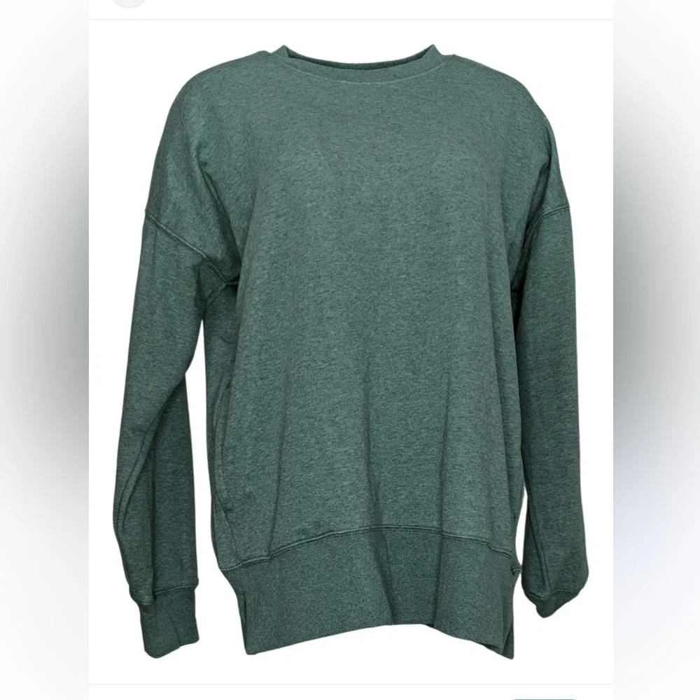 Green Sweater - Picture 1 of 7